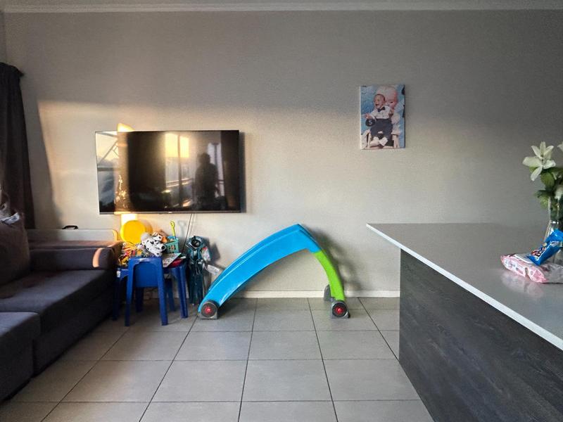 To Let 1 Bedroom Property for Rent in Sandown Western Cape